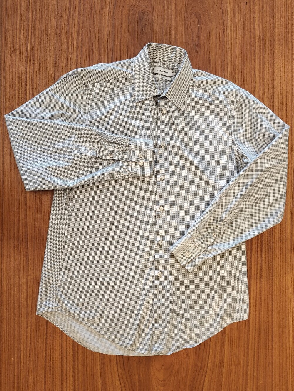 Calvin Klein Men's Slim Fit Button-down, Size M, 15-15 1/2, 32/33